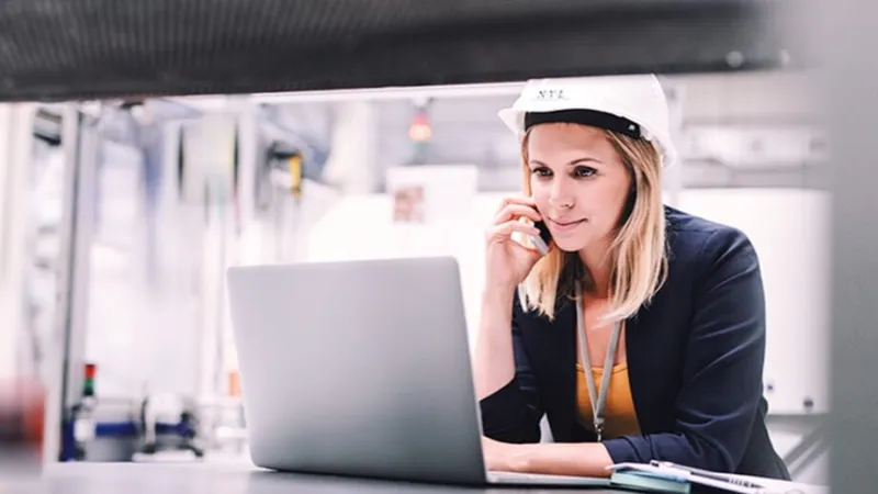 2024-Computer, Mensch, Frau, Media-1