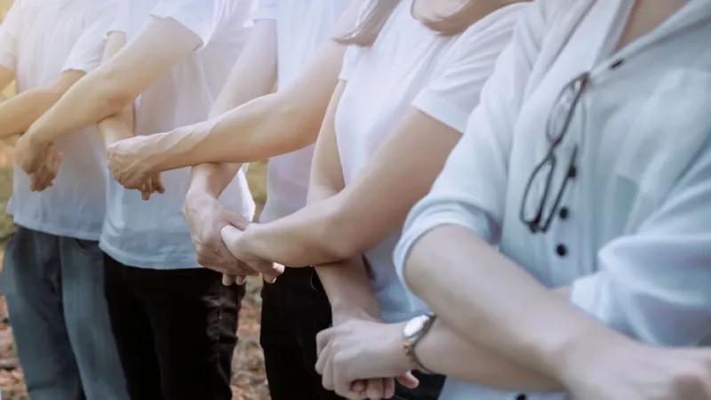 2024-Zusammenhalt, Hände, Team, CSR-5