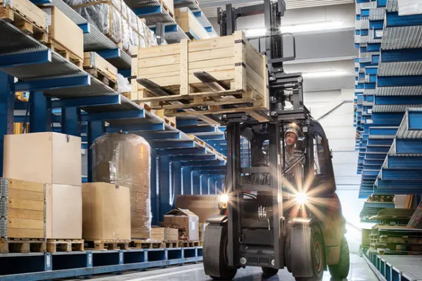 2024-Lieferantenportal, Lager, NVL Services, Gabelstapler
