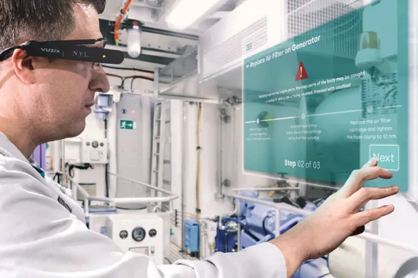 2024-NVL Services, Innovation, technik, Mensch, Mann-1