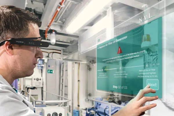 2024-NVL Services, Innovation, technik, Mensch, Mann-2