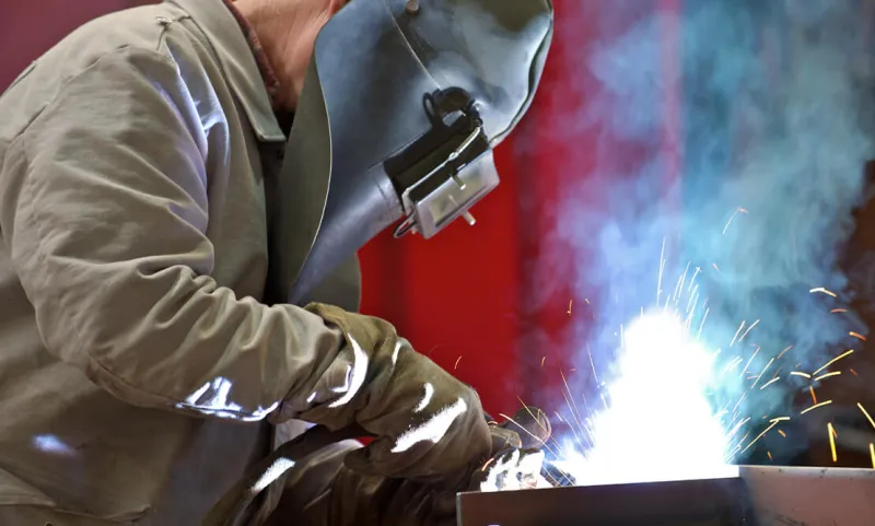 2024-Schweißen, Mann, Mensch