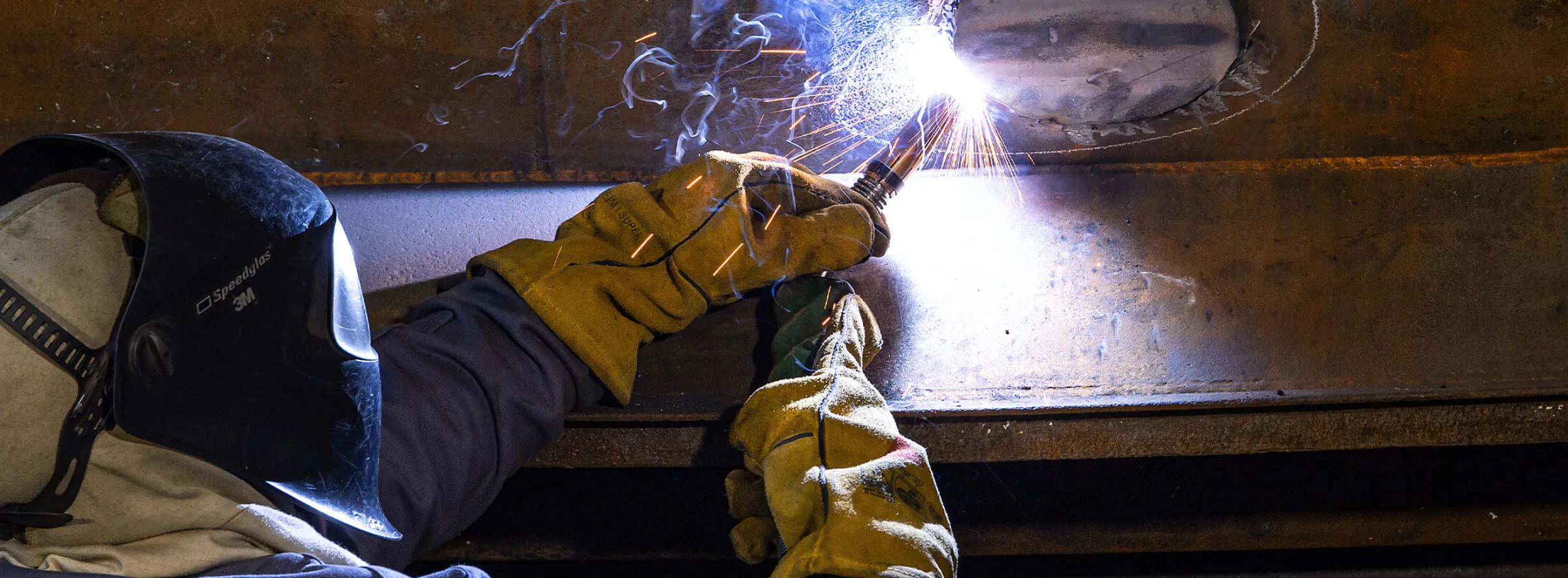 2024-Neue Jadewerft, Mensch, Schweißen-1.jpg